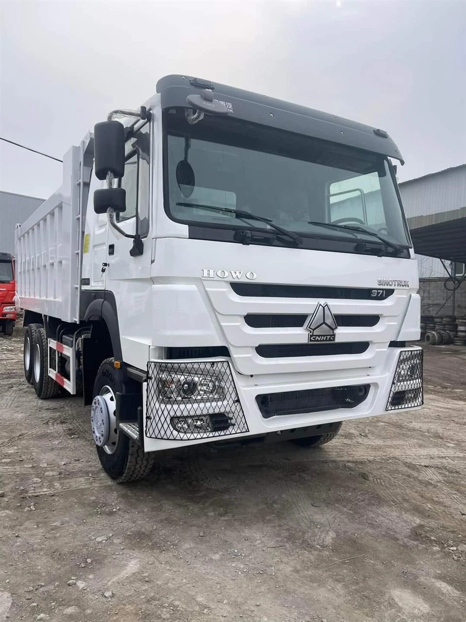 Naudotas HOWO 6x4 371HP savivartis